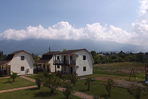 Дома Абхазии в горах, "Чистая Вода" коттеджный комплекс в горах - снять