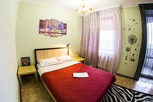 Гостиницы Омска с джакузи, 1-комнатная Жукова 144 с джакузи