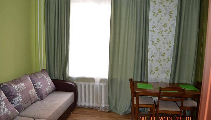 &quot;Топольники&quot; 2х-комнатная квартира в Новокузнецке - фото 1