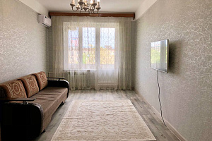 Дома и коттеджи Дагестана с бассейном, 2х-комнатная Имама Шамиля 58А с бассейном - цены