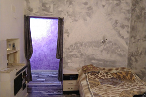 Квартиры Кисловодска в центре, 1-комнатная Коминтерна 7 в центре - фото