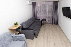 2х-комнатная квартира Генерала Петрова 12 кв 23