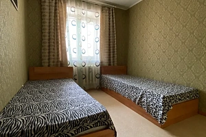 Мотели в Биробиджане, "Недалеко от центра города" 4х-комнатная мотель - забронировать номер