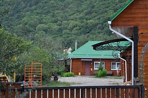 Отели Даховской с бассейном, "Зеленые крыши" с бассейном - цены