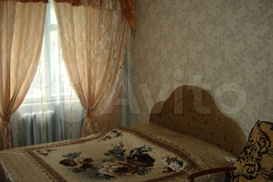 Квартиры Щёлкино на месяц, 3х-комнатная 1-й микрорайон 10 на месяц - цены
