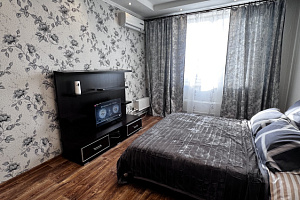 1-комнатная квартира Космонавтов 215