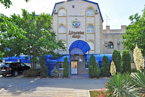 Отели Витязево с крытым бассейном, "Дворянское Гнездо" с крытым бассейном - фото