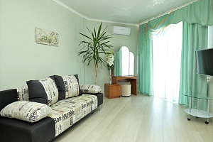Отели Дивноморского с собственным пляжем, 1-комнатная Черноморская 35 с собственным пляжем
