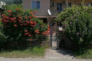 Гостевые дома Гагры на первой береговой линии, "Villa Roza" на первой береговой линии - цены
