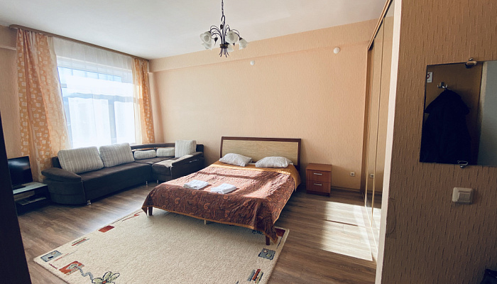Квартира-студия Дальневосточная 144 в Иркутске - фото 1