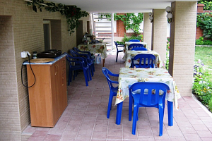 Гостевые дома Геленджика с кухней в номере, ул. Изумрудная с кухней в номере - раннее бронирование