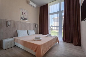 Отели Сириуса новые, "Deluxe Apartment Бульвар Надежд 104" 3х-комнатная новые