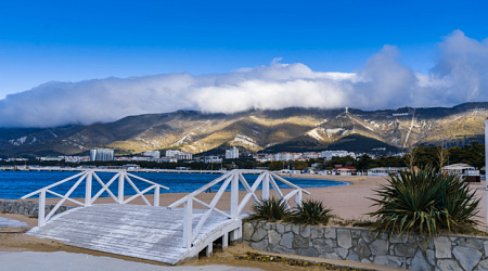 Январь в Геленджике — тишина, природа и морской воздух