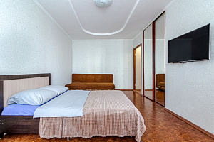 Квартиры Нижневартовска на месяц, "Уютная с Балконом" 1-комнатная на месяц - фото