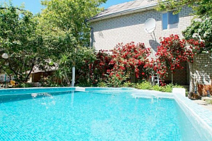 Гостевые дома Сукко с бассейном, "Лето+" с бассейном - фото
