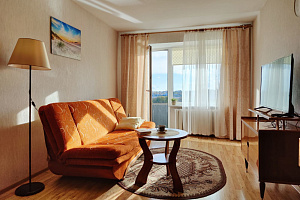 2х-комнатная квартира Адмирала Трибуца 65