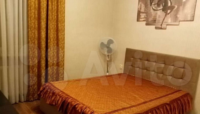 3х-комнатная квартира Солнечный 7 в Тюмени - фото 1