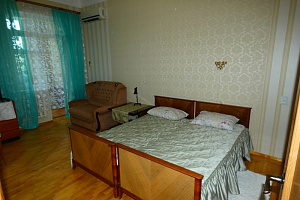 Апарт-отели в Орджоникидзе, 1-комнатная Нахимова 13 апарт-отель - фото
