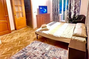 Дома Москвы на месяц, "Ряс метро" 2х-комнатная на месяц - снять
