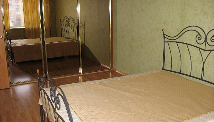 &quot;12 комнат&quot; апарт-отель в Омске - фото 1