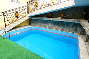 Гостевые дома Архипо-Осиповки с бассейном, "Удачный" с бассейном - забронировать номер
