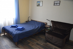 Квартиры Евпатории в центре, 1-комнатная Караимская 31 кв 8 в центре - цены