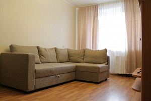 Квартиры Тюмени в центре, 2х-комнатная Радищева 27 в центре - фото