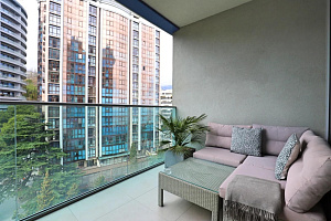 Квартиры Ялты с балконом, "Уютная дизайнерская" 2х-комнатная с балконом - снять