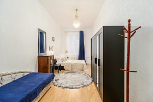 Отели Ленинградской области с собственным пляжем, "Dere Apartments на Большой Конюшенной 13" 2х-комнатная с собственным пляжем