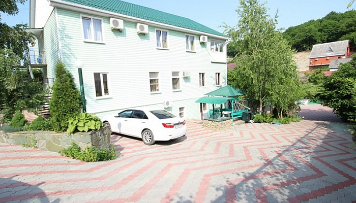 &quot;Зеленая жемчужина&quot; гостевой дом в Лермонтово, ул. Зелёная, 2 - фото 1