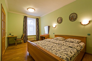 Отели Ленинградской области с подогреваемым бассейном, "MoroRoom на Марата 22-24" 2-комнатная с подогреваемым бассейном