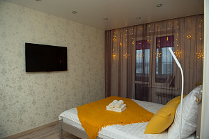 Гостиницы Братска в центре, 1-комнатная Зверева 3 в центре - фото