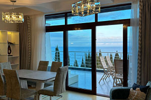 Квартиры Алушты с видом на море, "Бриз" 3х-комнатная с видом на море