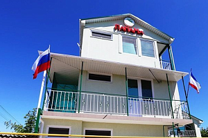Гостевые дома Приморского с бассейном, "Панама" с бассейном - забронировать номер