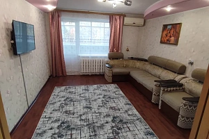 Мотели в Ахтубинске, "Уютная в центре города" 3х-комнатная мотель