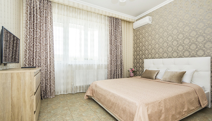&quot;ApartGroup Repina 1/2&quot; 1-комнатная квартира в Краснодаре - фото 1