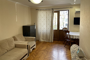 Квартиры Абхазии 1-комнатные, 1-комнатная Чочуа 17 1-комнатная - раннее бронирование