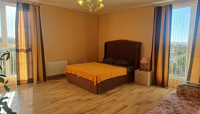 2х-комнатная квартира Черноморская набережная 1-К в Феодосии - фото 1