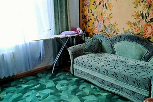 Квартиры Майкопа на месяц, 2х-комнатная Чкалова 63 на месяц - фото