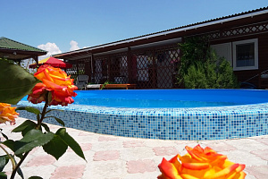 Гостевые дома Заозерного с бассейном, "Ламбада" с бассейном - цены
