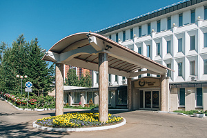 Гостиницы Иркутска с бассейном, "Солнце" с бассейном - фото