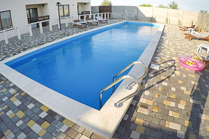 Отели Черноморского с бассейном, "Апартаменты Кипарис" с бассейном - забронировать номер