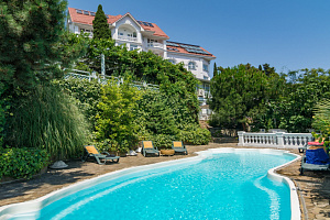 Отели Алушты с подогреваемым бассейном, "Вилла Бон Мезон" с подогреваемым бассейном