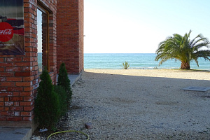 Отели Нового Афона с собственным пляжем, "У моря A`Bazbo" с собственным пляжем - фото