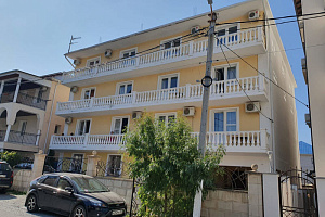 Снять жилье в Кабардинке, частный сектор в сентябре, "Артемида"