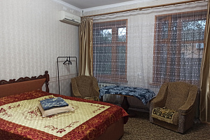 Квартиры Евпатории летом, 2-комнатная Ленина 15 летом - фото