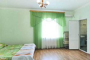&quot;Семейный рай&quot; гостевой дом в Кучугурах фото 6