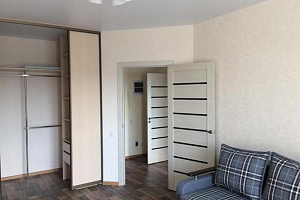 Квартиры Донецка на набережной, 1-комнатная 14-й мкр 1 на набережной - фото
