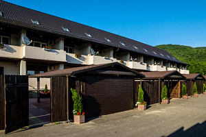 Гостевые дома Криницы с бассейном, "Вилла Welcome" с бассейном - фото