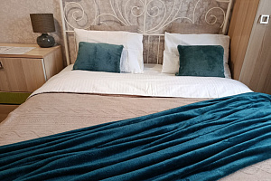 "AlexHome Строителей 9" квартира-студия